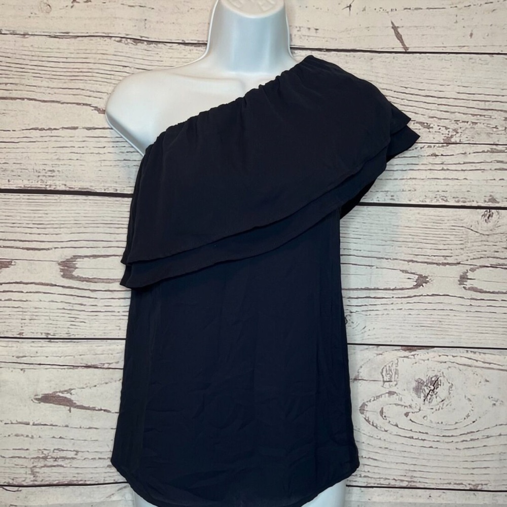 19 Cooper Navy One Shoulder Top